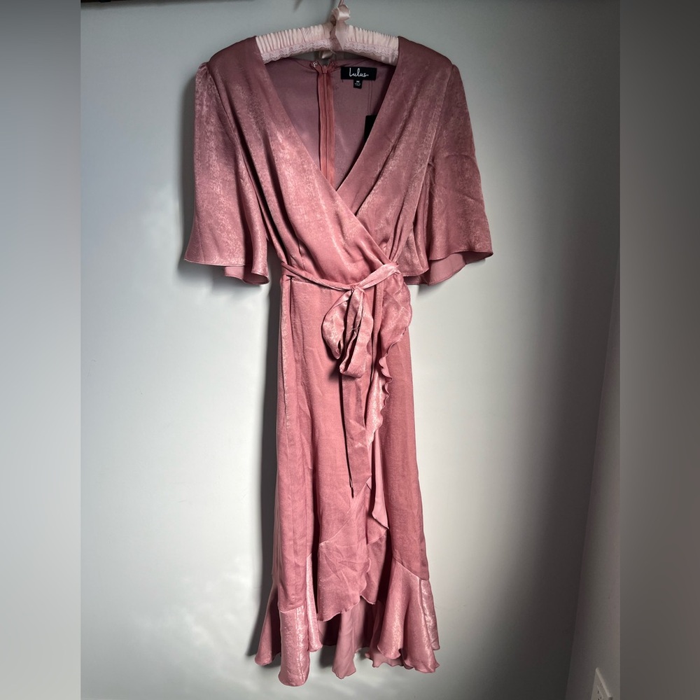 NWT Elegant Lulu’s Pink Wrap Dress